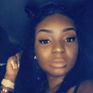 Meet your Posher, Laquenta